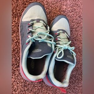 Keen women’s size 10